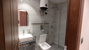 Bathroom in 3 BHK Apartment at Safdarjung Enclave – for Rent