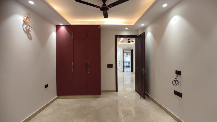 Room, safdarjung enclave 3 Bedroom 1800 Sq.Ft. Apartment In Safdarjung Enclave Delhi 9666524