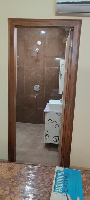 Furnished Amenities in 6 BHK Independent House at Sector 133 – for Rent