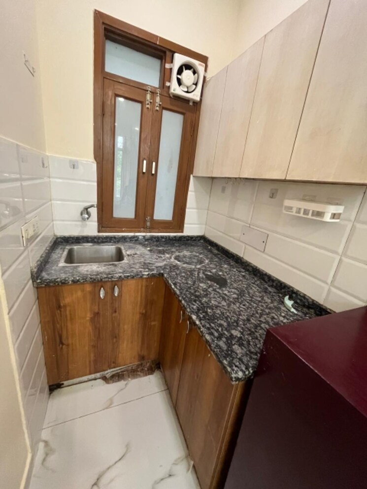 Kitchen, sector 44 Studio 500 Sq.Ft. Builder Floor In Sector 44 Gurgaon 9666537