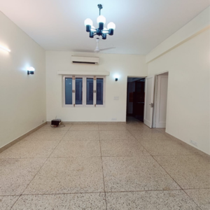 Room in 3 BHK Independent House at Safdarjung Development Area – for Rent