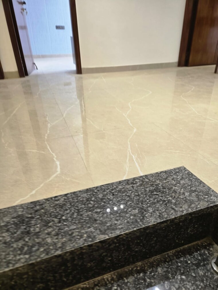 Bedroom, east-of-kailash-block-b-rwa 5 Bedroom 3600 Sq.Ft. Apartment In East Of Kailash Delhi 9666547