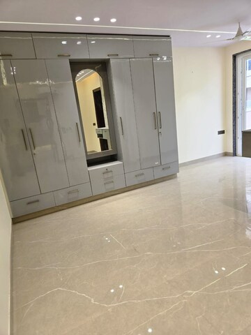 Bathroom in 5 BHK Apartment at East of Kailash Block-B RWA, East Of Kailash – for Rent