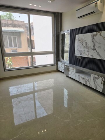 5 BHK Apartment For Rent in East of Kailash Block-B RWA, East Of Kailash