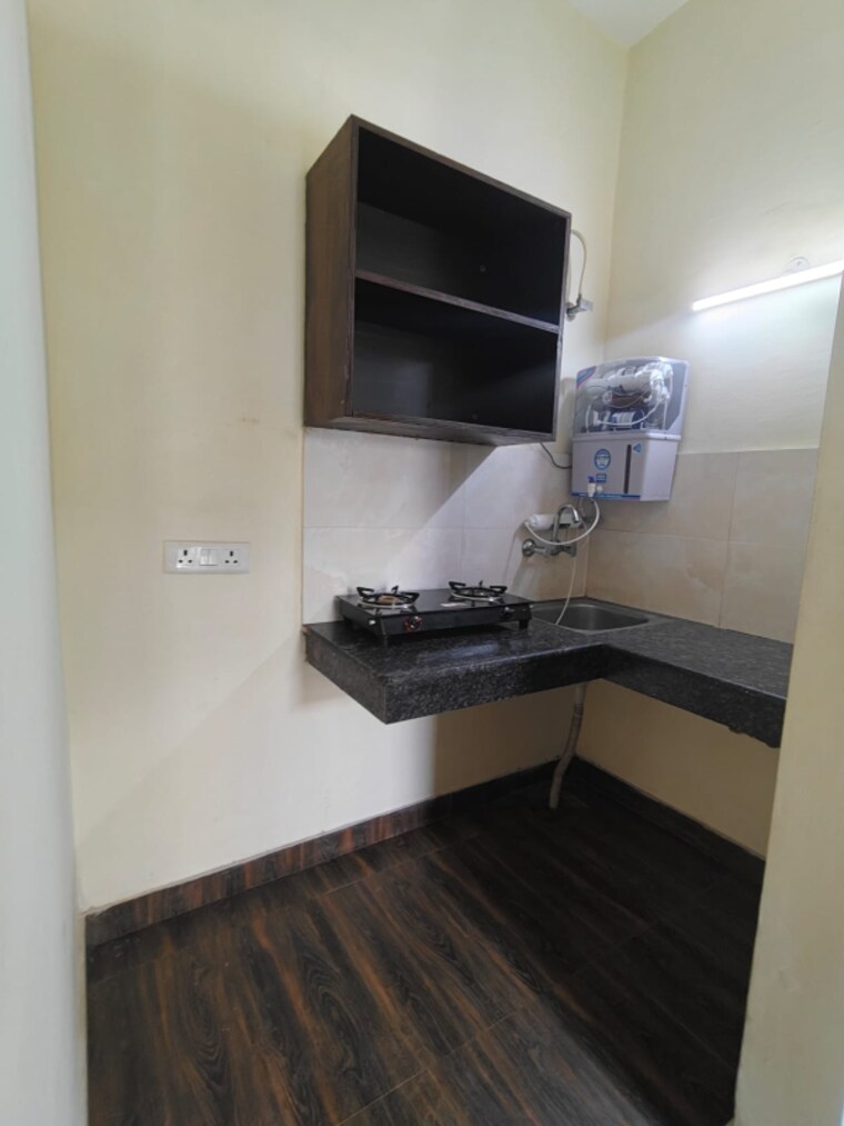 Kitchen, ansal-sushant-floors 1 RK 400 Sq.Ft. Builder Floor In Sushant Lok ii Gurgaon 9666563