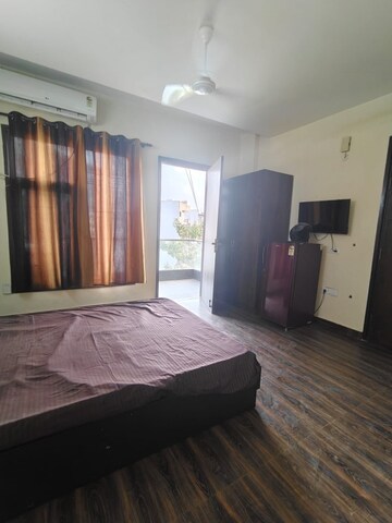 Bedroom in 1 RK Builder Floor at Ansal Sushant Floors, Sushant Lok ii – for Rent