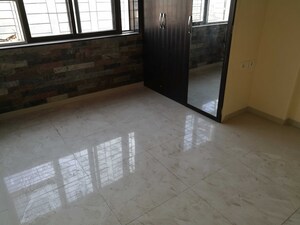 Room in 2 BHK Apartment at Tilak Nagar Building, Tilak Nagar – for Rent