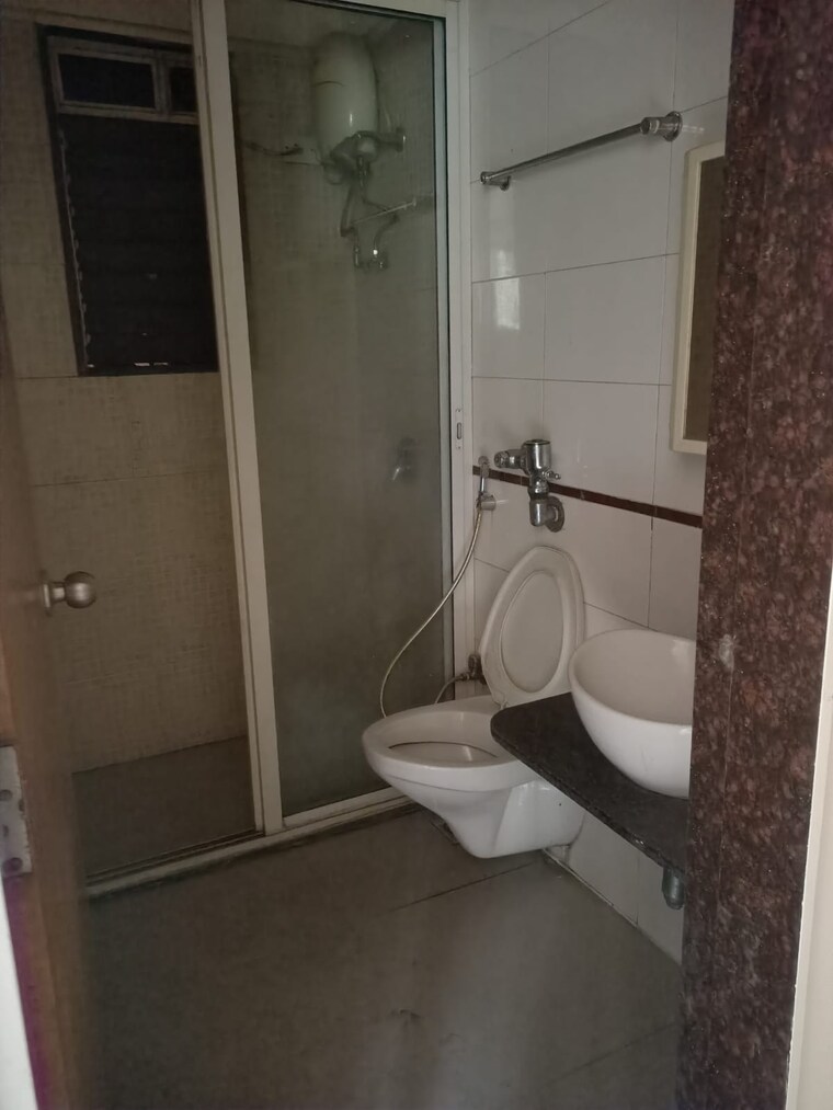 Bathroom, dosti-group-acres 2 Bedroom 650 Sq.Ft. Apartment In Wadala East Mumbai 9666553