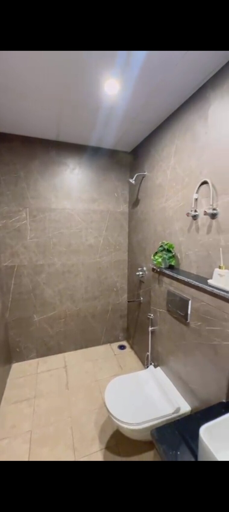 Bathroom, sav-gulnaar-meadows 3 Bedroom 200 Sq.Yd. Apartment In Ambala Highway Zirakpur 9666570