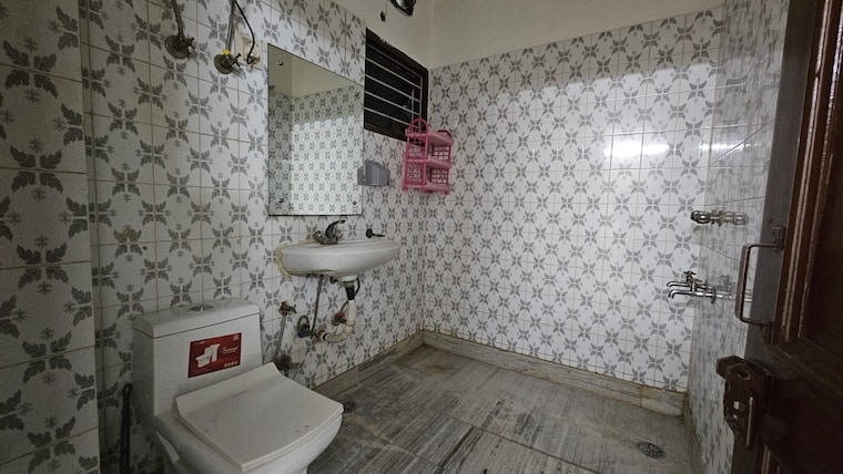 Bathroom, saket 2 Bedroom 1100 Sq.Ft. Builder Floor In Saket Delhi 9666590