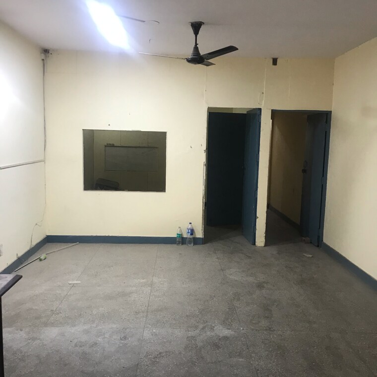 Room, lajpat nagar i Commercial Office Space 800 Sq.Ft. In Lajpat Nagar I Delhi 9666610