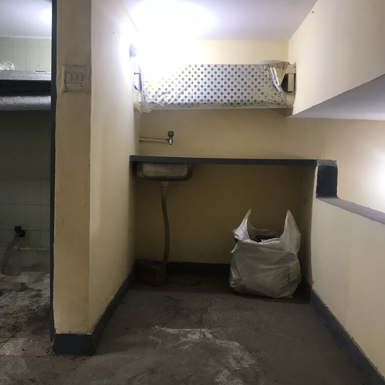 Bathroom, lajpat nagar i Commercial Office Space 800 Sq.Ft. In Lajpat Nagar I Delhi 9666610