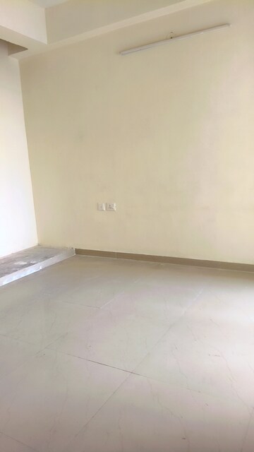 Room in 2 BHK Apartment at Windsor Paradise 2, Raj Nagar Extension – for Sale