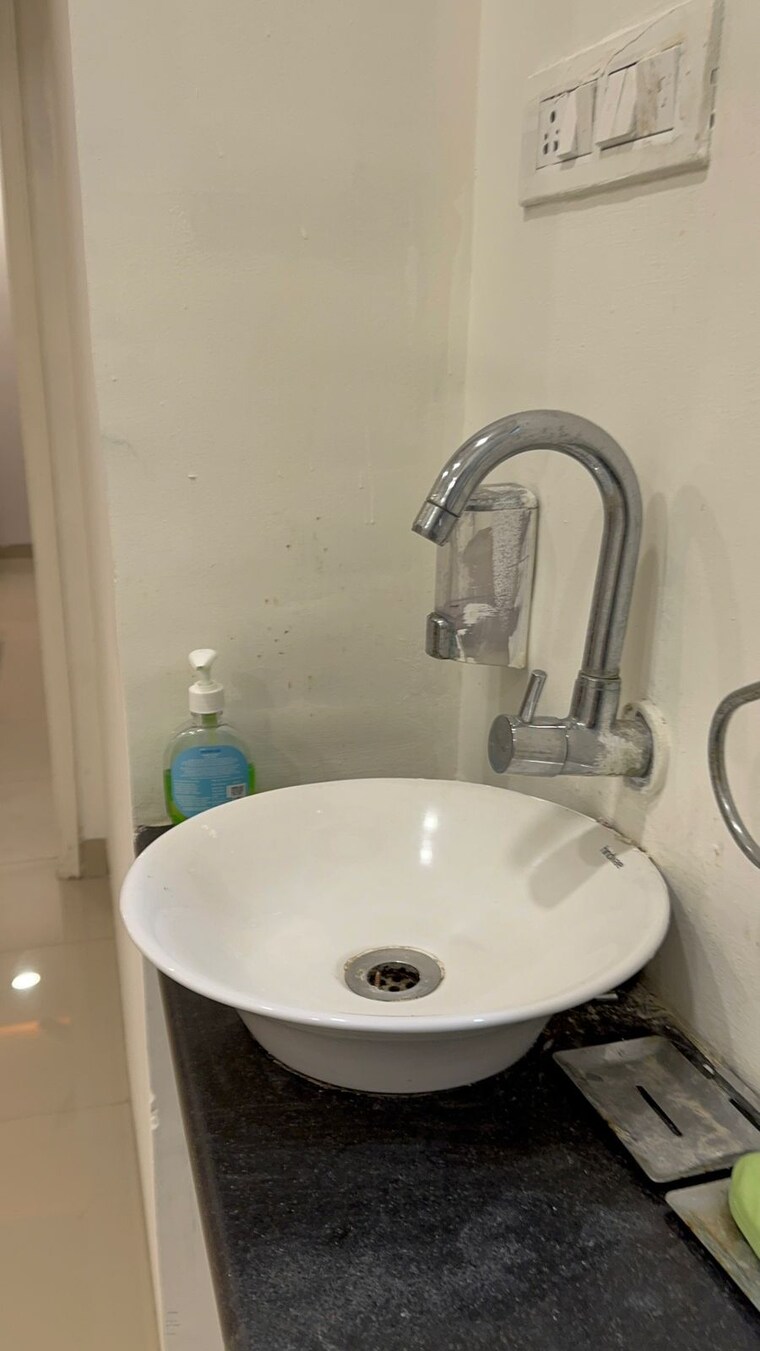 Bathroom, jayabheri-the-meadows 5 Bedroom 5100 Sq.Ft. Apartment In Gachibowli Hyderabad 9666603