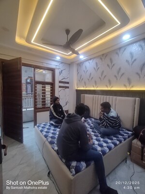 Bedroom in 2 BHK Builder Floor at Dwarka Mor – for Rent