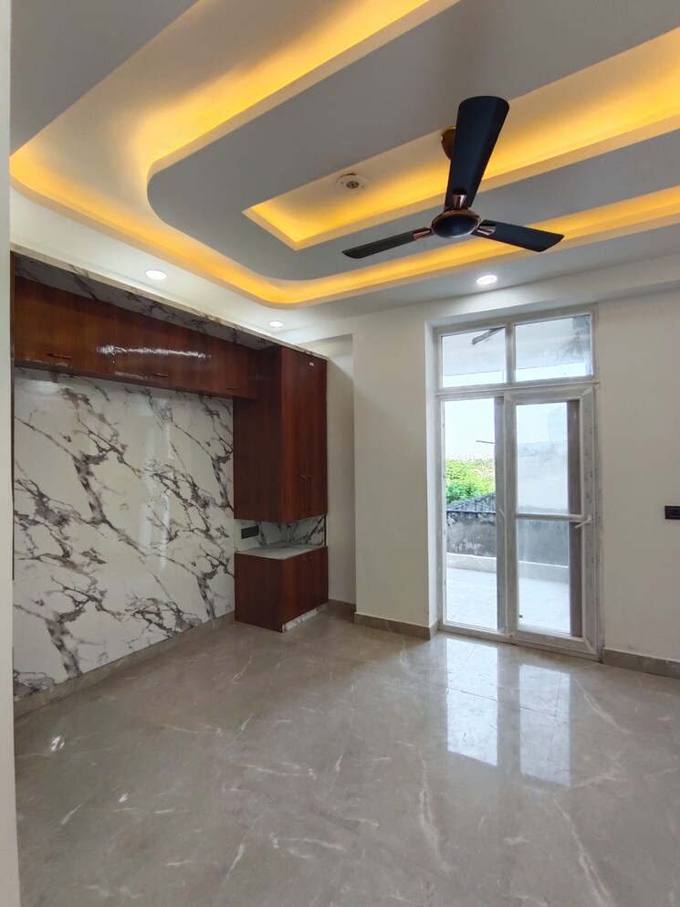 Room, sunshine-apartments-sector-73 2 Bedroom 1100 Sq.Ft. Builder Floor In Sector 73 Noida 9666617