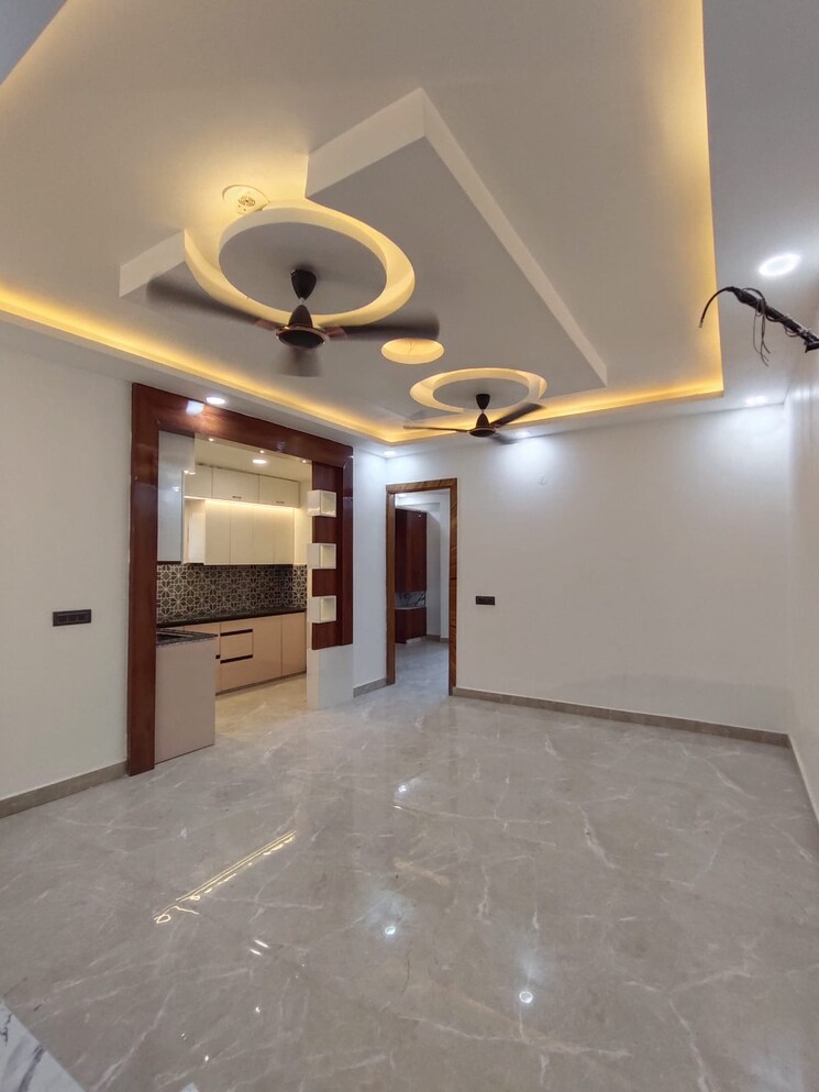 Room, sunshine-apartments-sector-73 2 Bedroom 1100 Sq.Ft. Builder Floor In Sector 73 Noida 9666617