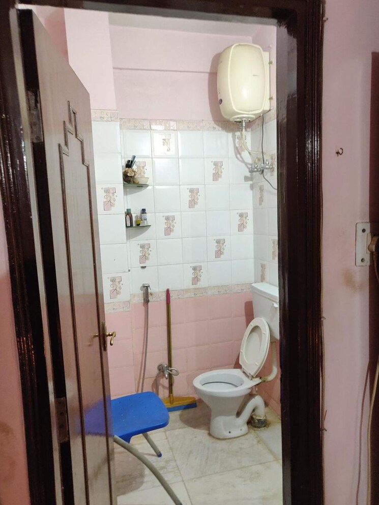 Bathroom, harihar singh road 4 Bedroom 2100 Sq.Ft. Penthouse In Harihar Singh Road Ranchi 9666642