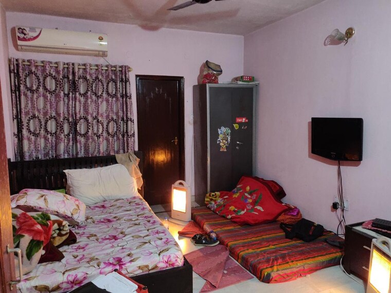 Bedroom, harihar singh road 4 Bedroom 2100 Sq.Ft. Penthouse In Harihar Singh Road Ranchi 9666642