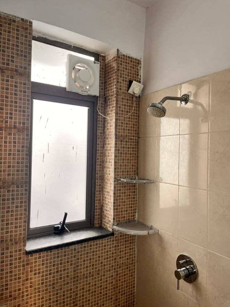 Bathroom, dlf-regency-park-i 2 Bedroom 1107 Sq.Ft. Apartment In Dlf Phase iv Gurgaon 9666640