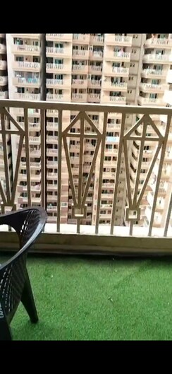 2 BHK + Extra Room Apartment For Sale in Gaur Yamuna City 7th Parkview