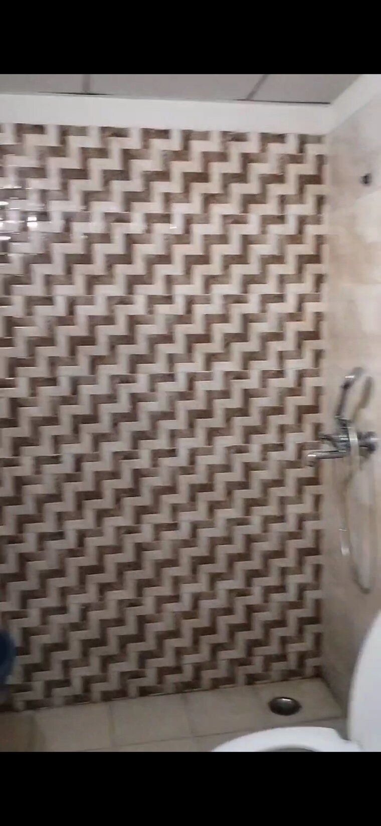 Bathroom, gaur-yamuna-city-7th-parkview 2 Bedroom 1075 Sq.Ft. Apartment In Gaur Yamuna City Greater Noida 9666639