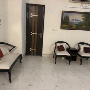 Parking in 3 BHK Independent House at East Of Kailash – for Rent