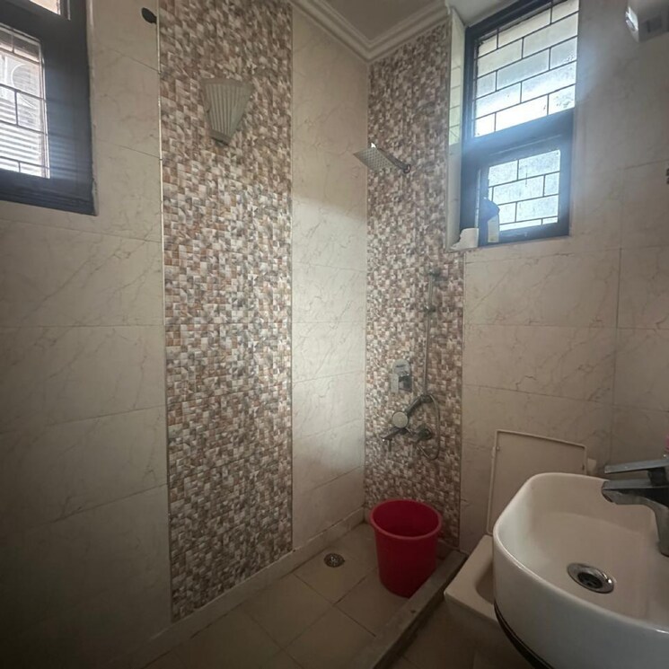 Bathroom, east of kailash 3 Bedroom 1800 Sq.Ft. Independent House In East Of Kailash Delhi 9666646