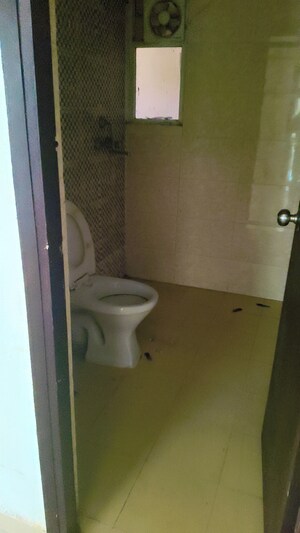 Bathroom in 3 BHK Apartment at Windsor Paradise 2, Raj Nagar Extension – for Sale