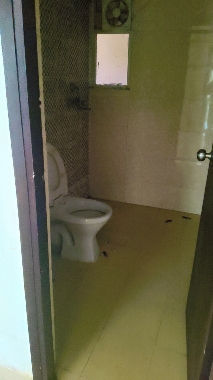 Bathroom, windsor-paradise-2 3 Bedroom 1275 Sq.Ft. Apartment In Raj Nagar Extension Ghaziabad 9666656