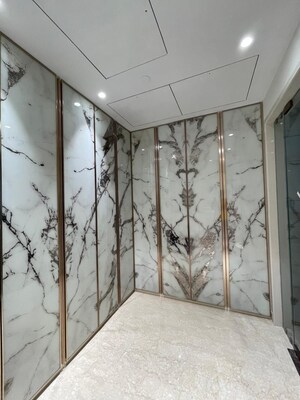 Room in 4 BHK Apartment at Paras Quartier, Gwal Pahari – for Sale