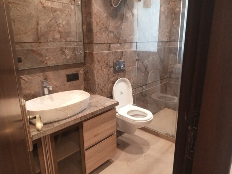 Bathroom, ansal-sushant-lok-i 3 Bedroom 1900 Sq.Ft. Builder Floor In Sector 43 Gurgaon 9666661