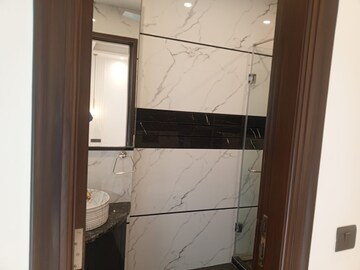 Bathroom in 3 BHK Builder Floor at Ansal Sushant Lok I, Sector 43 – for Rent