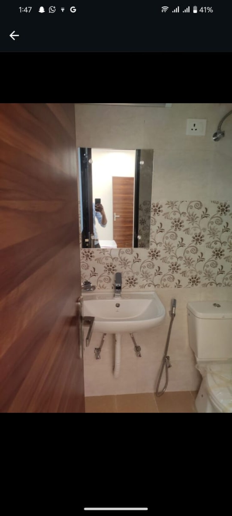Bathroom, sector 26 2 Bedroom 1115 Sq.Ft. Builder Floor In Sector 26 Noida 9666660