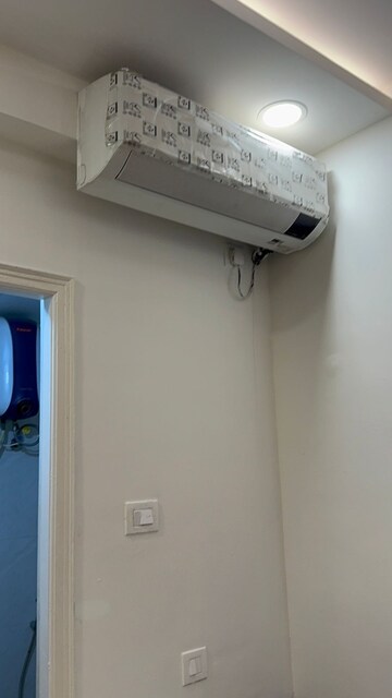 Furnished Amenities in 3 BHK Apartment at Jains Carlton Creek, Manikonda – for Rent