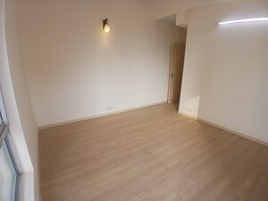 Room in 2 BHK Apartment at Pioneer Park Phase 1, Sector 61 – for Rent