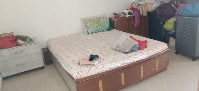 Bedroom, jp-decks 3 Bedroom 2400 Sq.Ft. Apartment In Goregaon East Mumbai 9666674