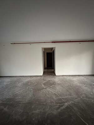 Room in 4 BHK Apartment at Lodha Sterling, Kolshet Road – for Sale