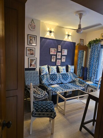 Bedroom in 2 BHK Apartment at Nivara Deepanjali CHSL, Vile Parle East – for Rent