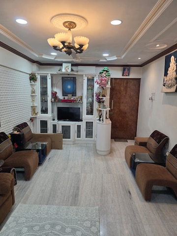 Gym in 2 BHK Apartment at Nivara Deepanjali CHSL, Vile Parle East – for Rent