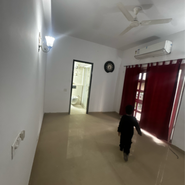 Furnished Amenities in 3.5 BHK Apartment at Spaze Privy, Sector 72 – for Sale
