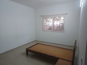 Room in 3 BHK Apartment at Banyan Tree Apartments, Bellandur – for Rent