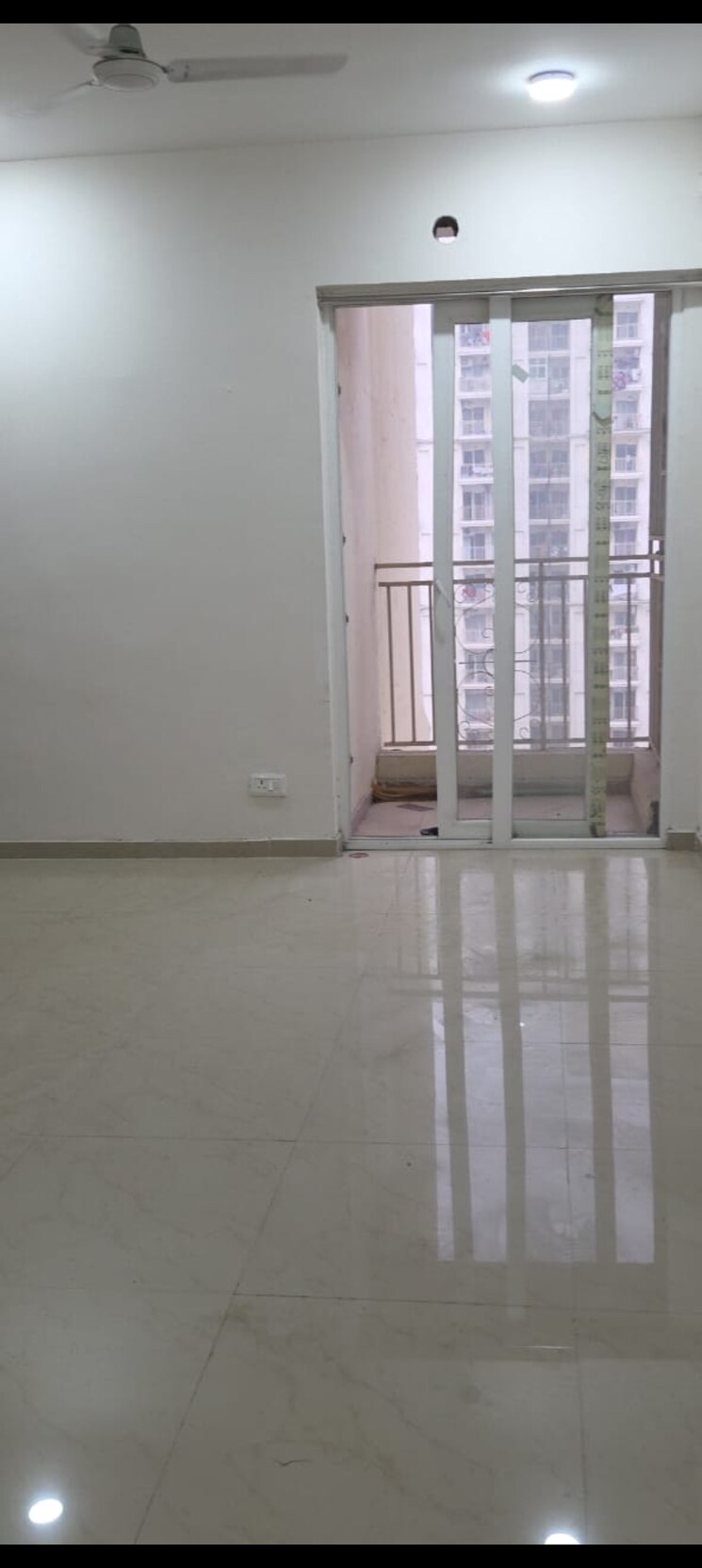 Room, mahagun-mantra-ii 2.5 Bedroom 1125 Sq.Ft. Apartment In Sector 10 Greater Noida Greater Noida 9666770