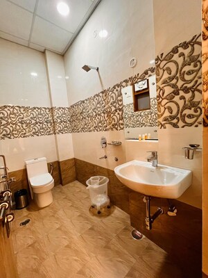  Pg For Rent in Viraj Khand