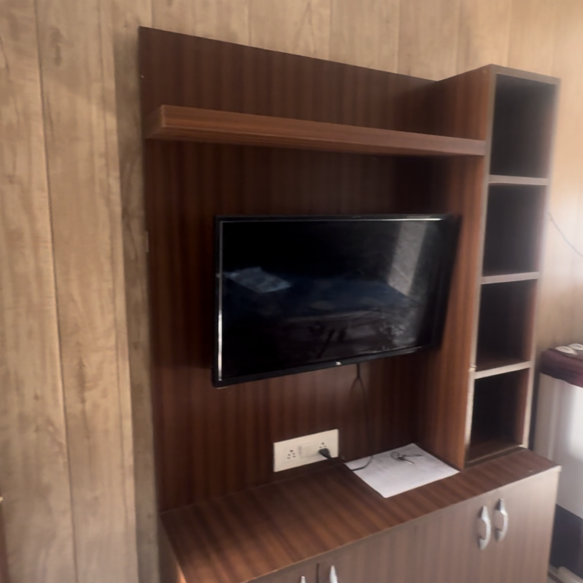 1 Rk  210 Sq.Ft. Apartment in Spaze Privy