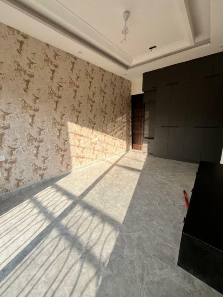 Room, sector 124 3 Bedroom 112 Sq.Yd. Independent House In Sector 124 Mohali 9666798