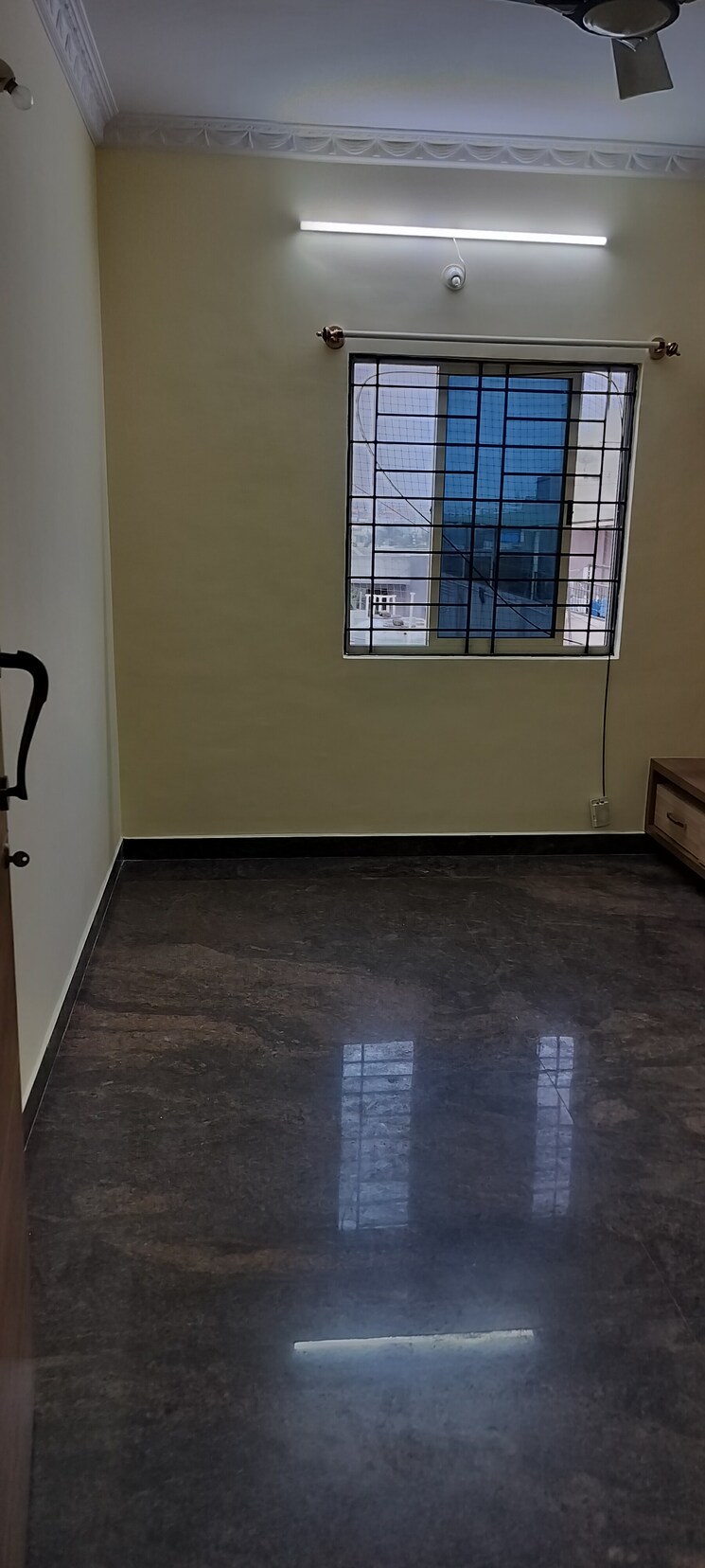 Room, btm-residency 1 Bedroom 500 Sq.Ft. Builder Floor In Btm Layout Bangalore 9666804