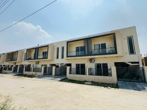 3 BHK Independent House For Sale in Sunny Enclave