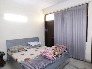 Bedroom in 3 BHK Builder Floor at Hauz Khas – for Rent