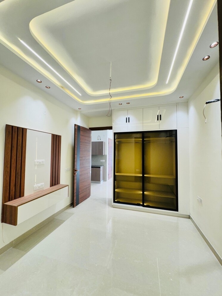 Room, sunny enclave 3 Bedroom 103 Sq.Yd. Independent House In Sunny Enclave Mohali 9666834